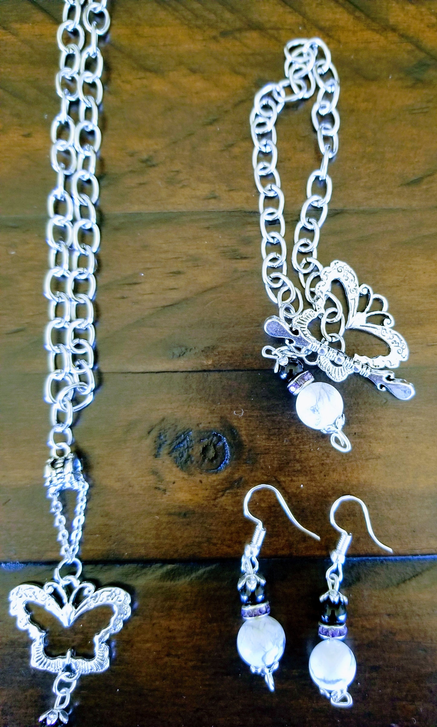 Necklace,  bracelet and earrings set