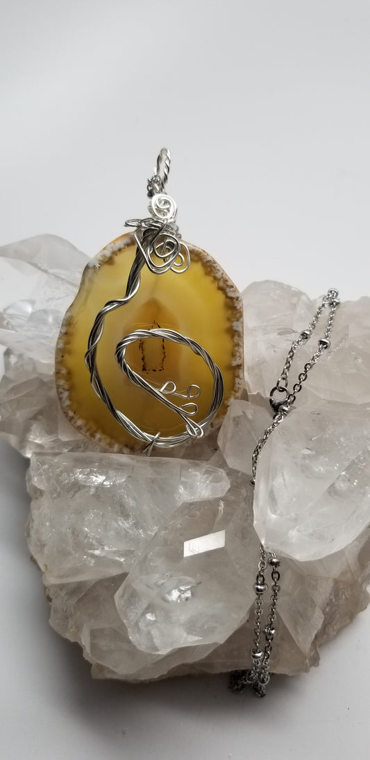 Wilhelmina Design Agate Pendant